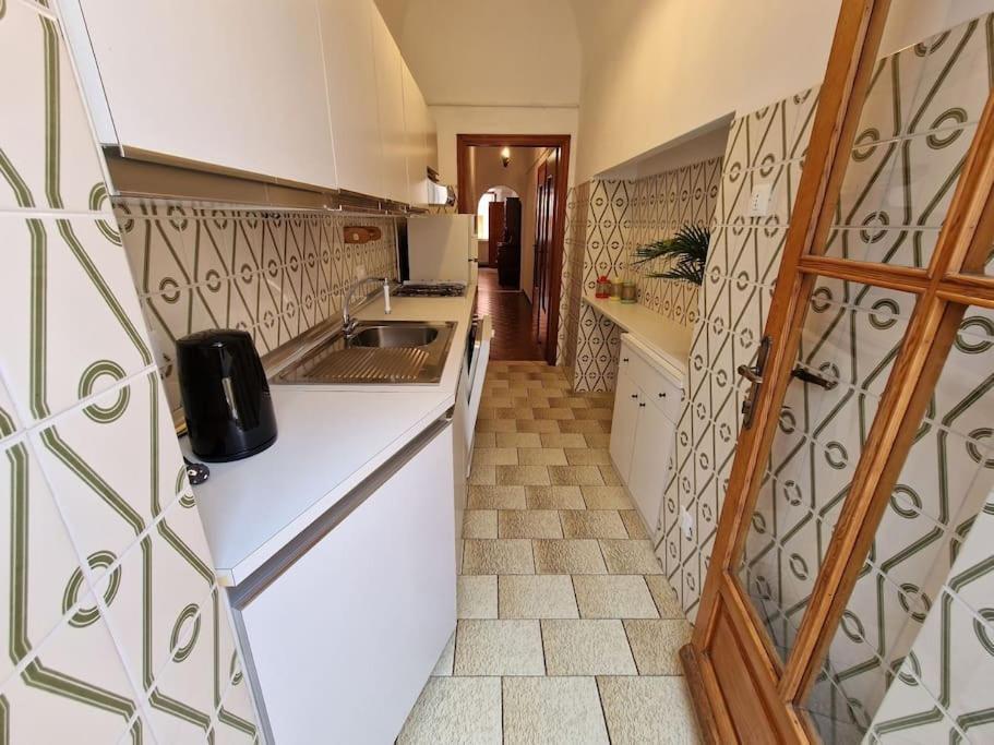 Silver Sands Finale Ligure - Traditional Apartment - 4 Beds & Terrace By The Beach Esterno foto
