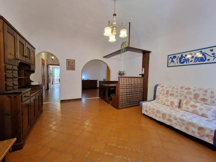 Silver Sands Finale Ligure - Traditional Apartment - 4 Beds & Terrace By The Beach Esterno foto
