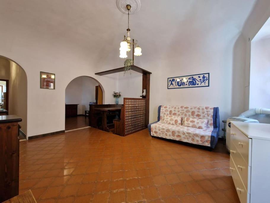 Silver Sands Finale Ligure - Traditional Apartment - 4 Beds & Terrace By The Beach Esterno foto